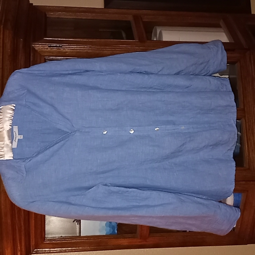 Foxcroft blu linen blouse. Size 16